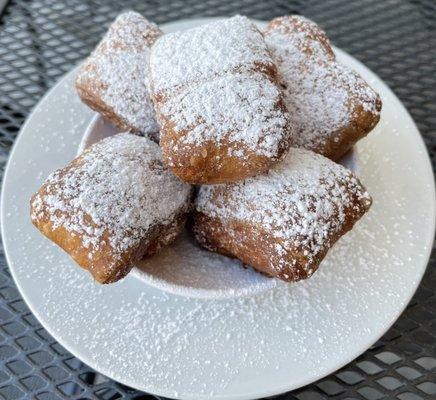 Beignets made to order