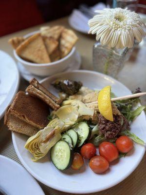 Hummus with GF Bread