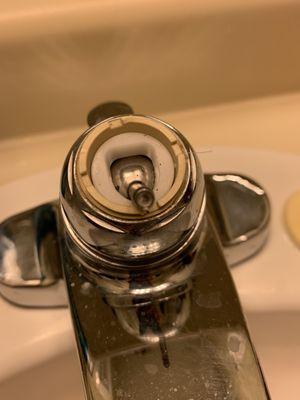 Sink knob that wasn't attached