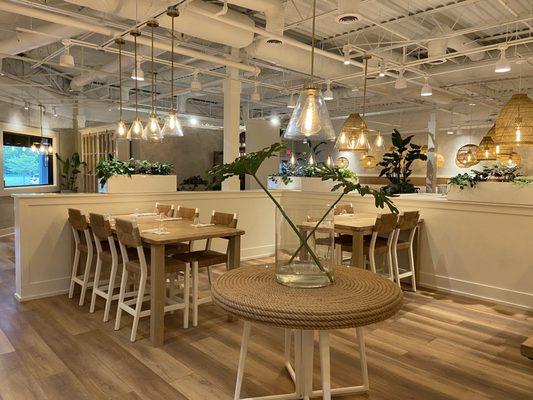 Gorgeous dining room. Modern, bright.