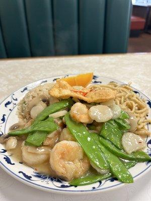 Snow pea prawn lunch special