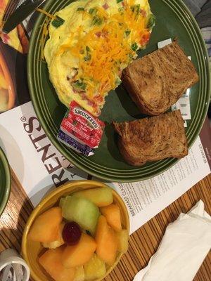 Farmers omelet with fruit