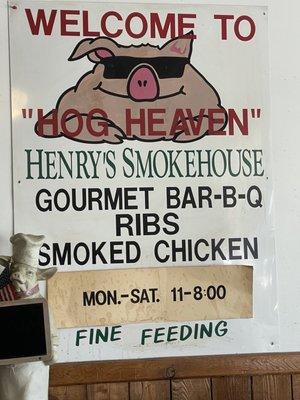 Welcome to Hog Heaven - Henry's Smokehouse