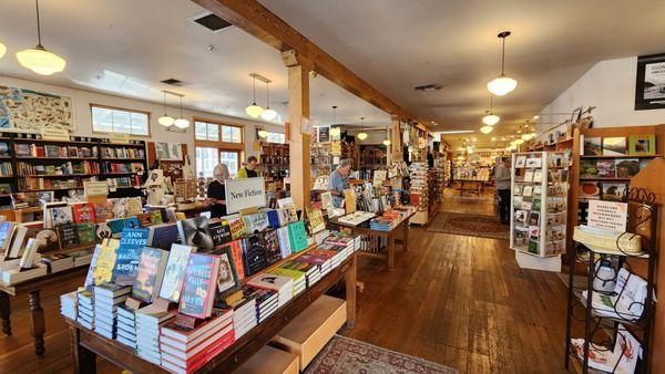 Eagle Harbor Book Co