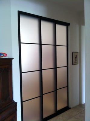 3 panel room partition w/ frosted glass in bronze