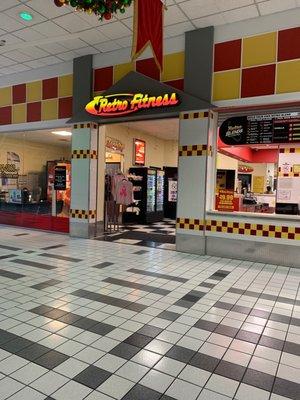 Retro Fitness - Hudson Mall