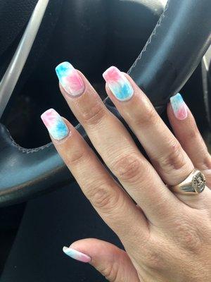 Gender reveal gel manicure