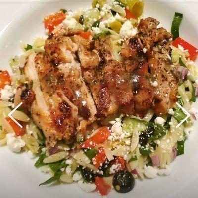 Mediterranean chicken & orzo pasta salad