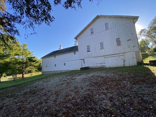 Cool white Barn at the Kenner's Nature Nook entrance of Grant Park.