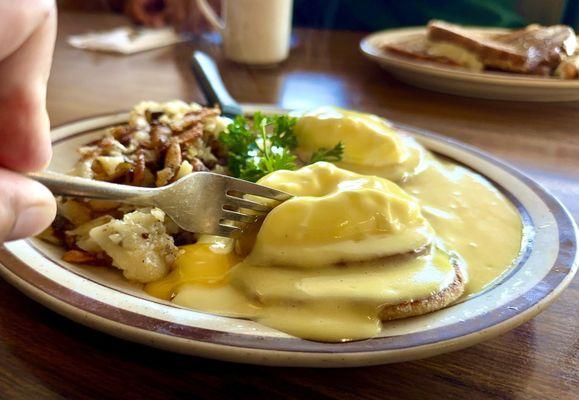 Eggs Benedict