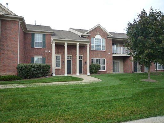 Condo For Sale:  27208 CHESAPEAKE Circle, Commerce Twp