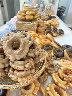 We ordered donuts for a baby shower and the kind ladies who run this place went above and beyond.