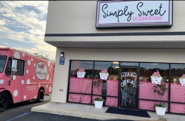 Simply Sweet Celebrations store front and cupcake truck Sweetie Pie!