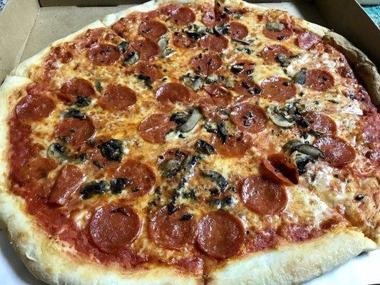 Mushroom & pepperoni- anchovies on the side