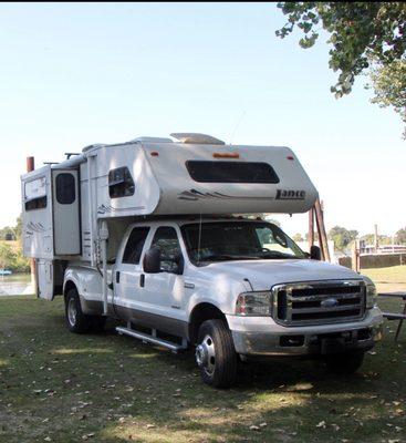 2003 Lance 1121 on an F-350.