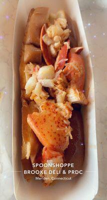 Best CT Hot Lobster Roll!!