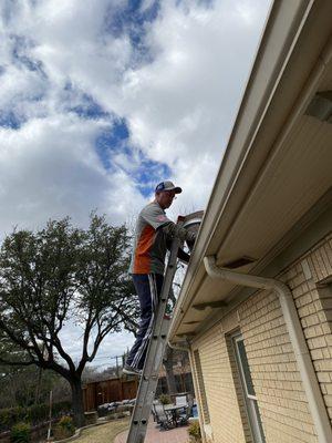 Gutter Cleaning in Weatherford