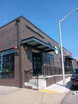 Ovenbird bakery from the sidewalk