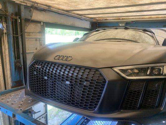 Audi R8 Plus transport