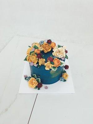 Butteream flowercake