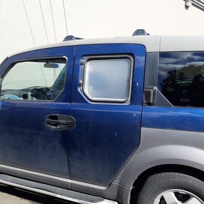 2007 Honda Element 
Rear left window