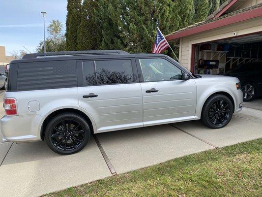 Ford Flex- Roof & Handles wrapped.