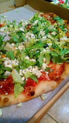 Salad pizza