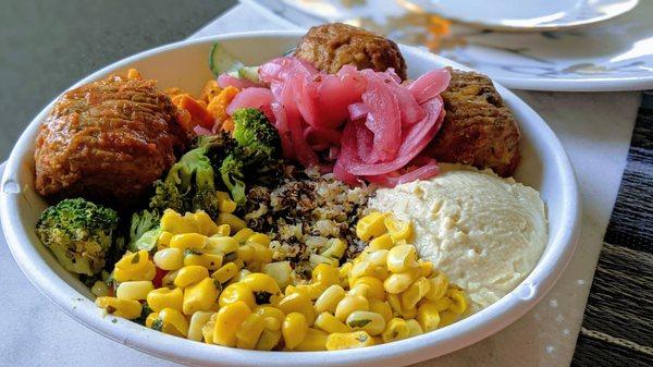 Protein bowl with meatballs.