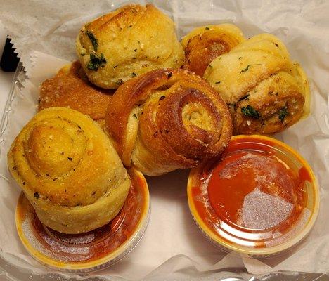 Garlic knots, awesome!