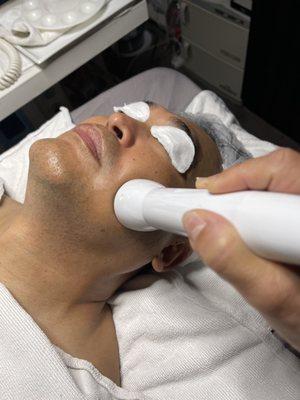 Facial treatment for men