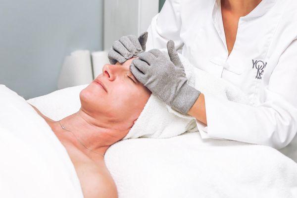 Microcurrent facial  Anti Aging