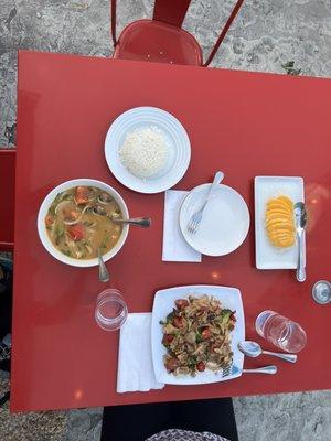 Tom yum soup (left) w rice, drunken noodles (bottom), mango sticky rice (over there).