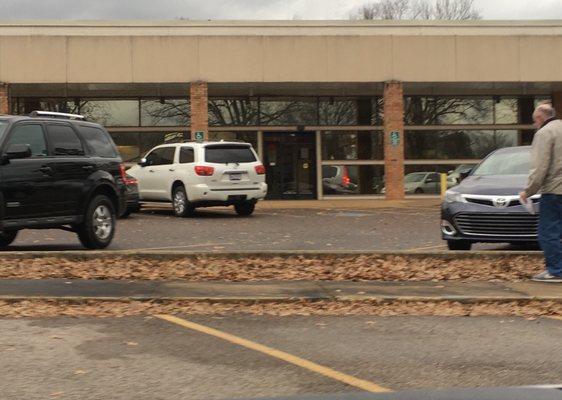 Germantown USPS entrance