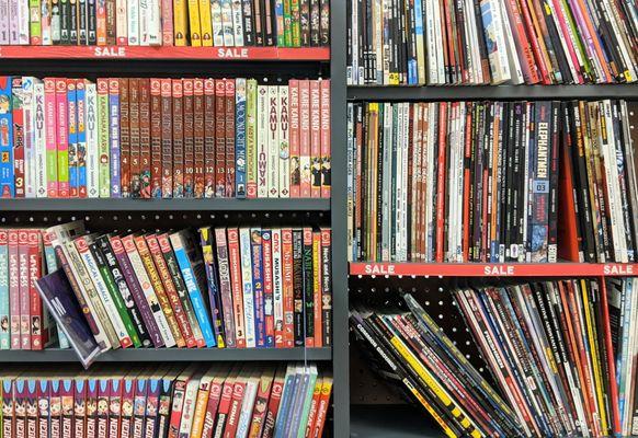 Huge selection of english manga and US comics graphics novela from marvel, dc, vertigo, image, etc...