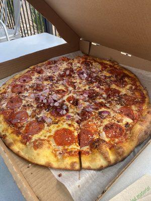 Large pep, onion, bacon