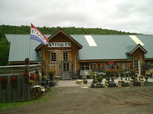 Antiques at Rick's Barn