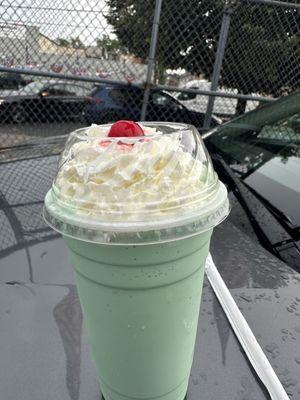 pistachio milkshake