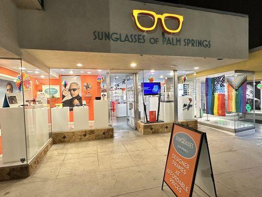 Sunglasses of Palm Springs