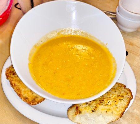 Lobster Bisque & Garlic Cheese Bread