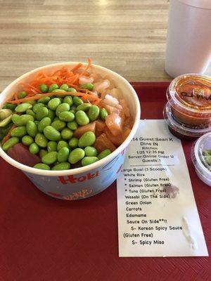 Poki bowl with Salmon, Shrimp and Tuna