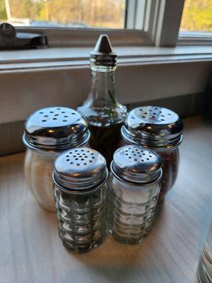 Table condiments