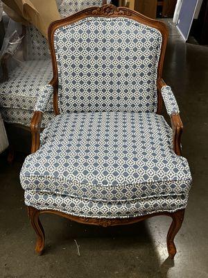 Arm chair with double welt around .