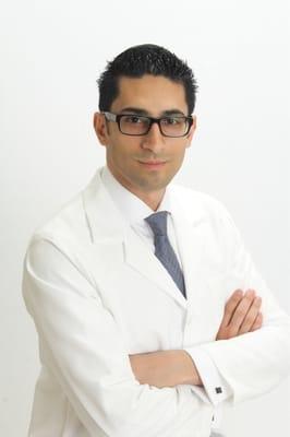 Dr. Nojan Toomari, General and Bariatric Surgeon in Encino