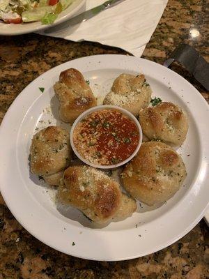 Garlic Knots (6)