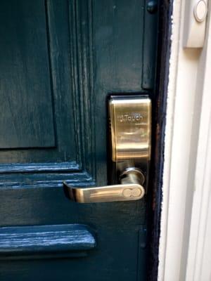 Fingerprint Door Lock with keypad cover.