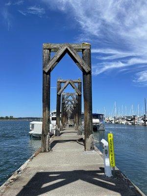 The clinic is located in walking distance from this dock