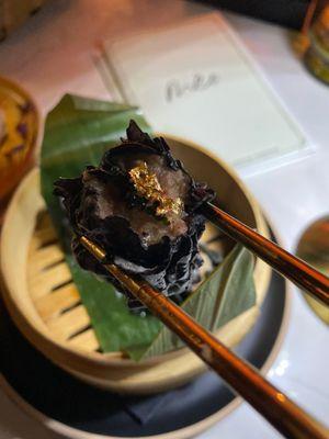 Squid ink siumai