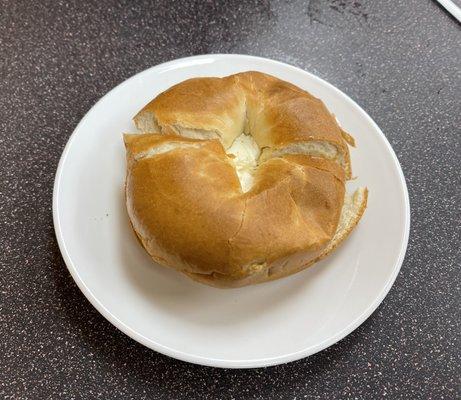 Toasted bagel with cream cheese... very good!