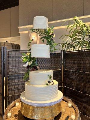 Floating Wedding Cake