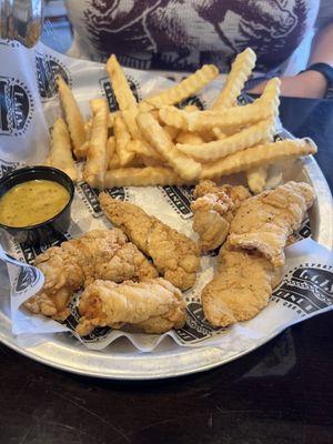 Chicken strips and fries. If this is messed up...they shouldn't be open. They were ok.